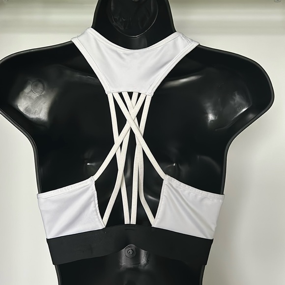 VICTORIA’S SECRET The Player Sports Bra Size XL White & Black Large Logo - Picture 7 of 16